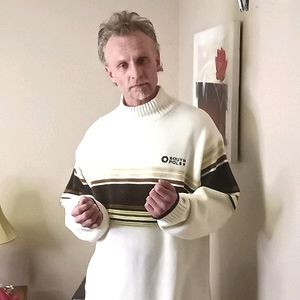 South Pole cream and brown mock turtleneck